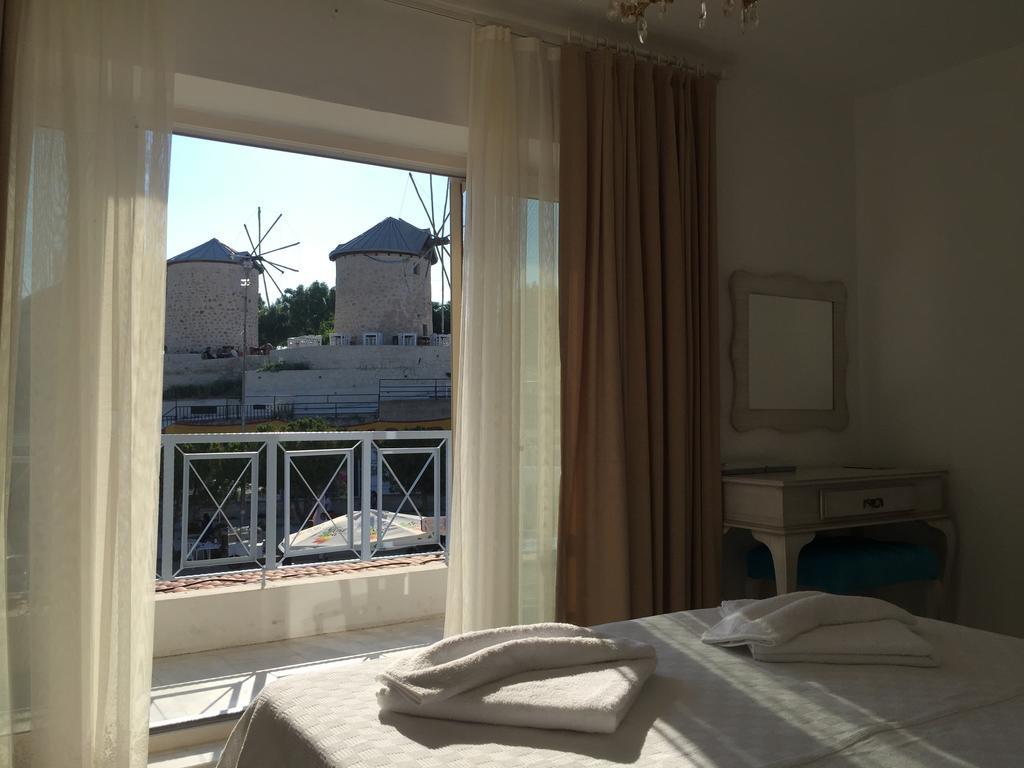 Alacati Sardunya Hotel Rum bild